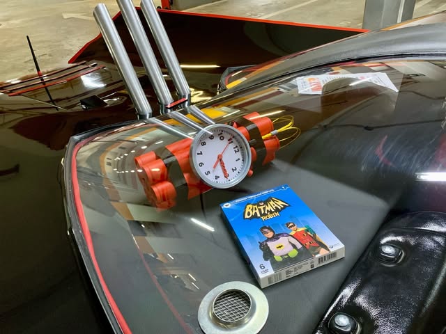BATMÓVEL TRIBUTO BATMOBILE 1966 - Imagem 14
