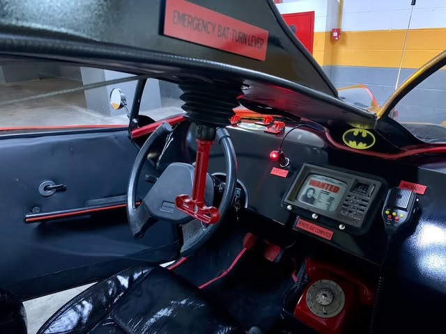 BATMÓVEL TRIBUTO BATMOBILE 1966 - Imagem 17