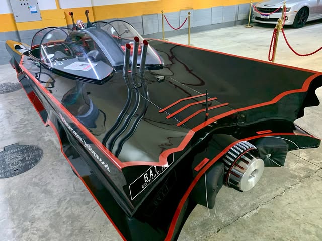 BATMÓVEL TRIBUTO BATMOBILE 1966 - Imagem 8