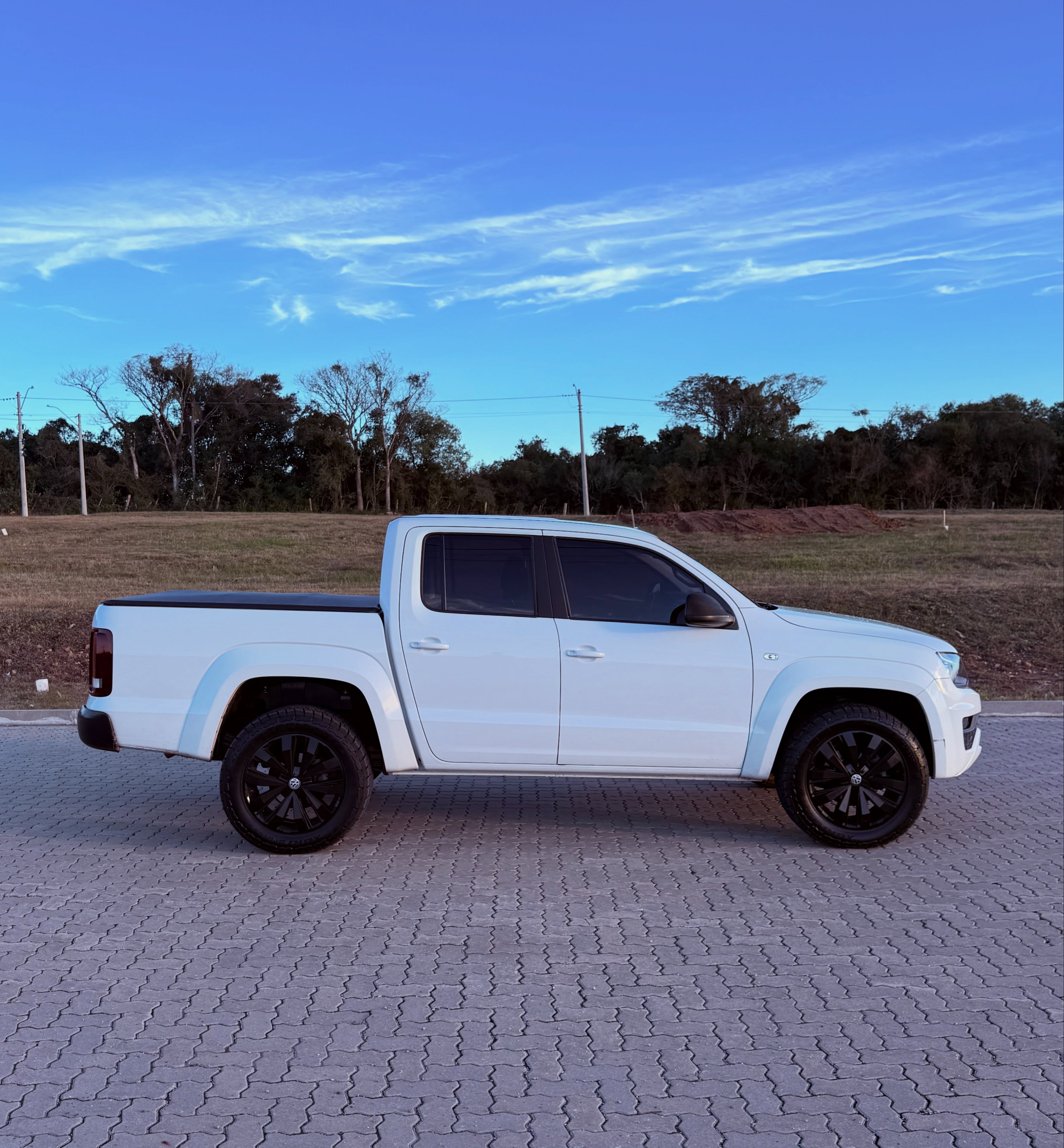 VOLKSWAGEN AMAROK COMFORTLINE - Imagem 2