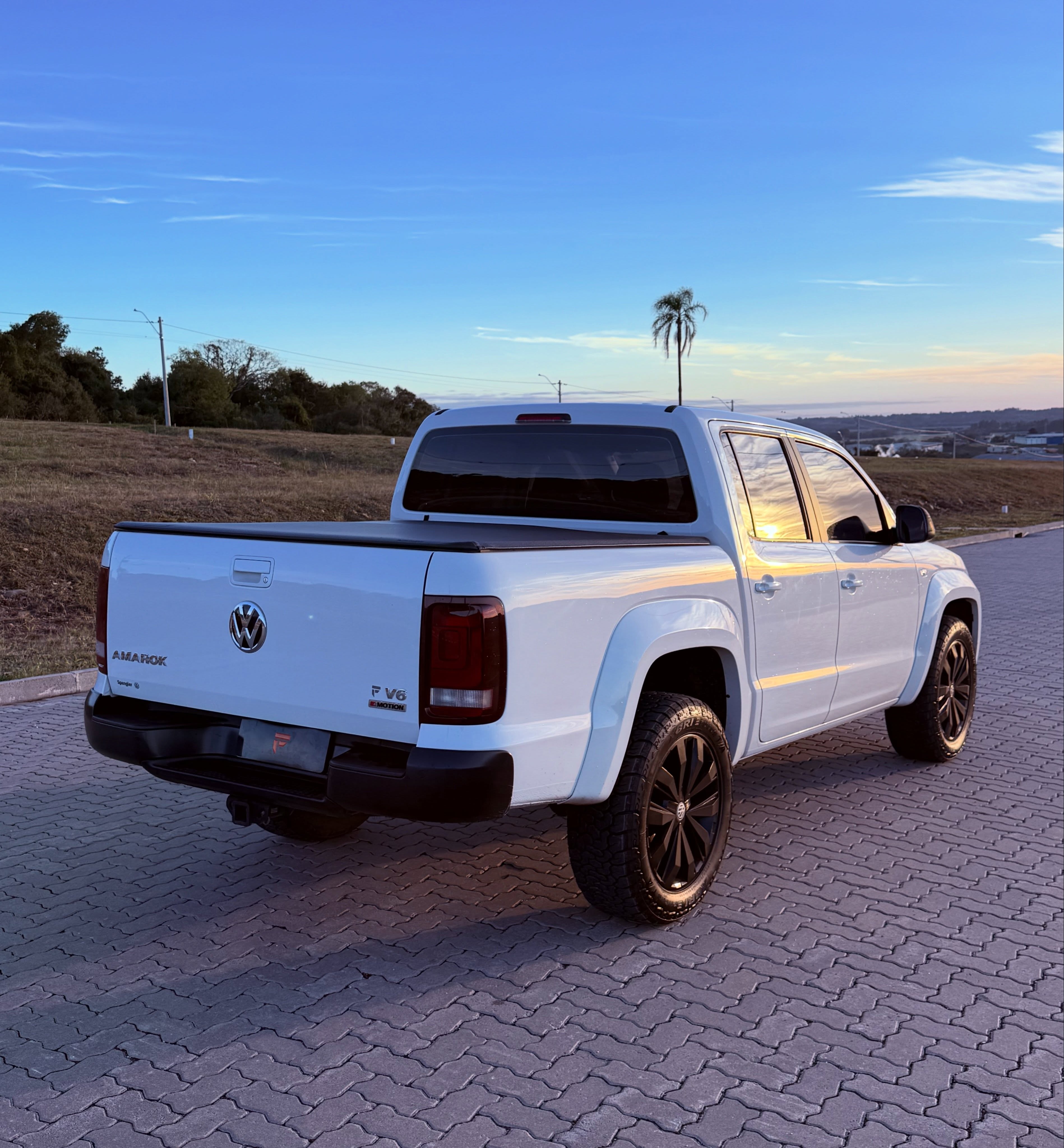 VOLKSWAGEN AMAROK COMFORTLINE - Imagem 12