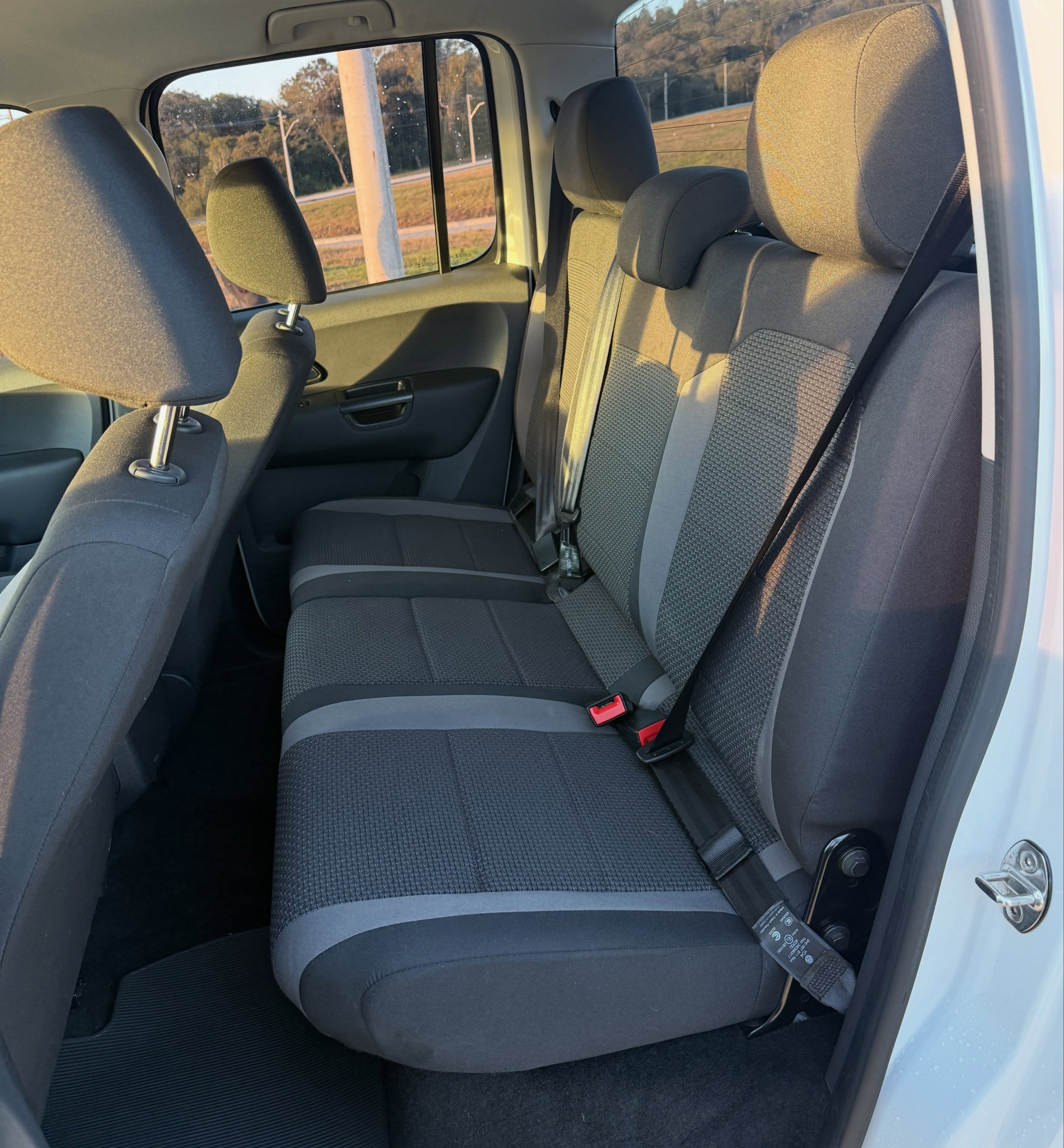 VOLKSWAGEN AMAROK COMFORTLINE - Imagem 9