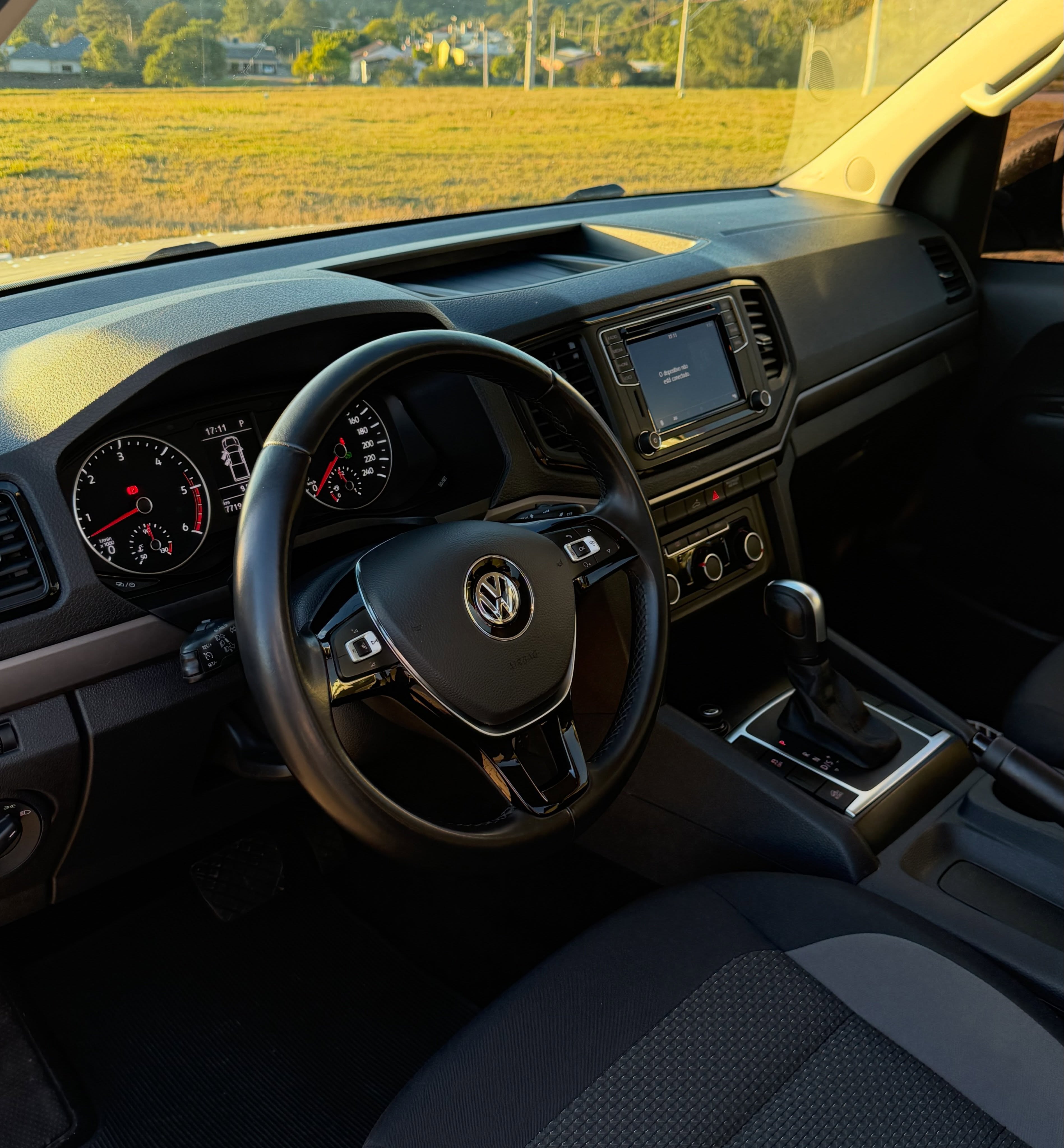 VOLKSWAGEN AMAROK COMFORTLINE - Imagem 10