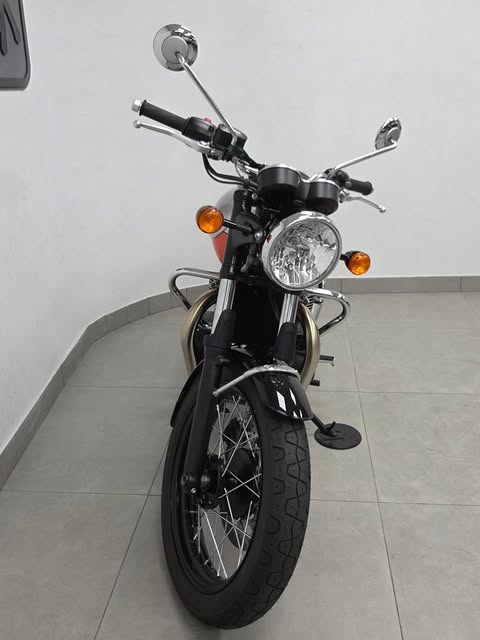 TRIUMPH BONNEVILLE T-100 - Imagem 9