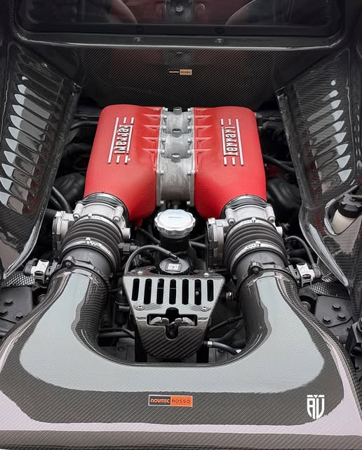 FERRARI 458 ITALIA NOVITEC - Imagem 5