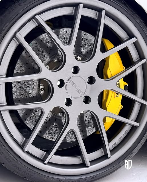 FERRARI 458 ITALIA NOVITEC - Imagem 6