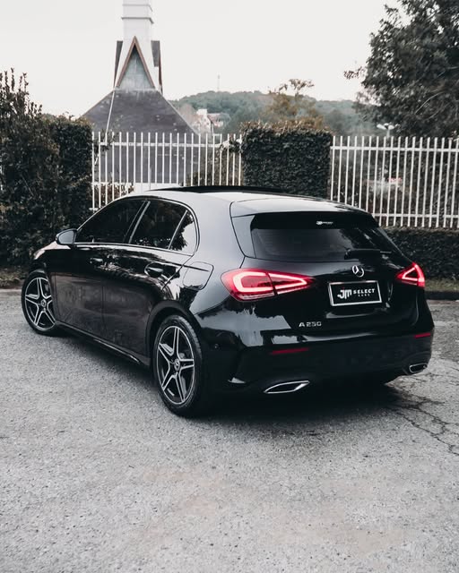 MERCEDES-BENZ A250 LAUNCH EDITION - Imagem 2