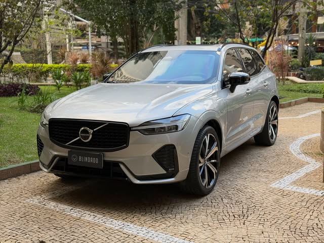 VOLVO XC60 ULTIMATE DARK - Imagem 1
