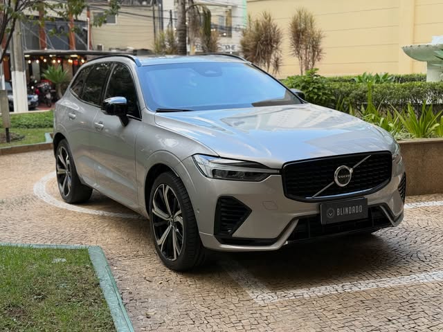 VOLVO XC60 ULTIMATE DARK - Imagem 2
