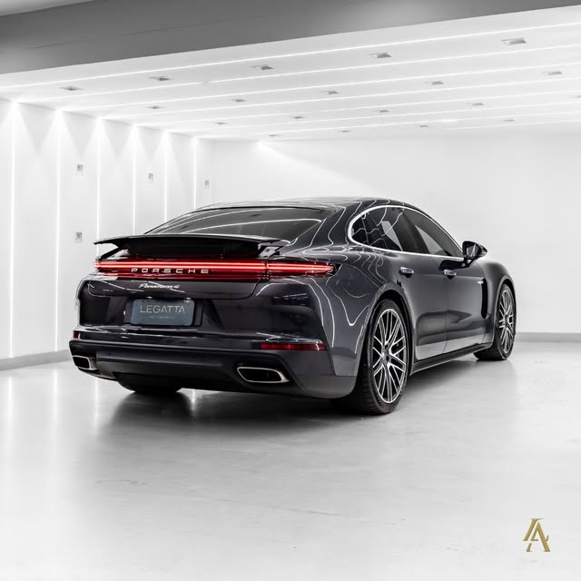 PORSCHE PANAMERA 4 E-HYBRID - Imagem 4