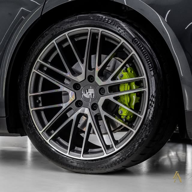 PORSCHE PANAMERA 4 E-HYBRID - Imagem 5