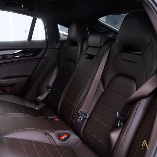 PORSCHE PANAMERA 4 E-HYBRID - Imagem 9