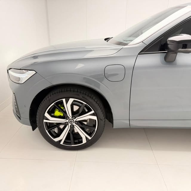 VOLVO XC 60 T-8 ULTIM.DARK - Imagem 8