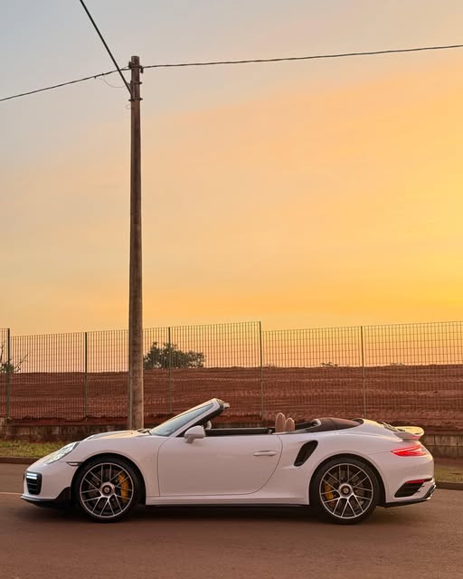 PORSCHE 911 TURBO S CABRIOLET - Imagem 5