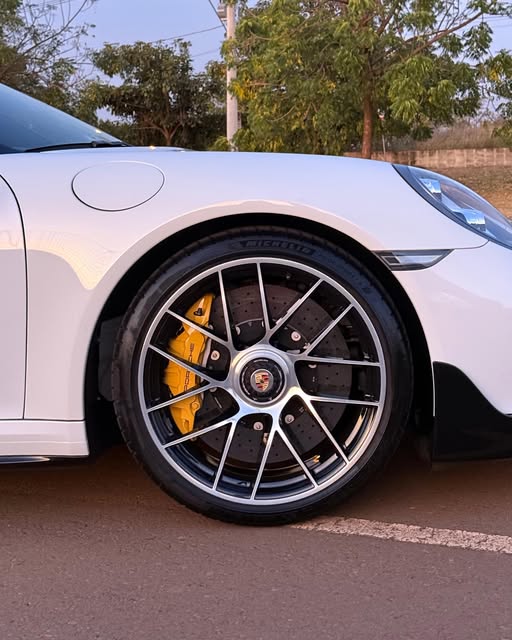 PORSCHE 911 TURBO S CABRIOLET - Imagem 6