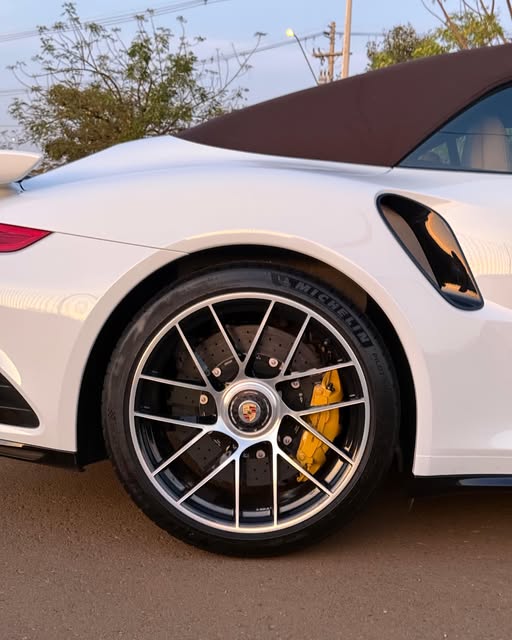 PORSCHE 911 TURBO S CABRIOLET - Imagem 7