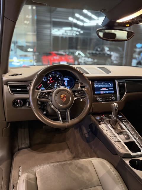 PORSCHE MACAN - Imagem 7