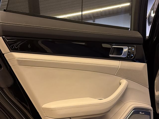 PORSCHE PANAMERA TURBO S HÍBRIDA - Imagem 13