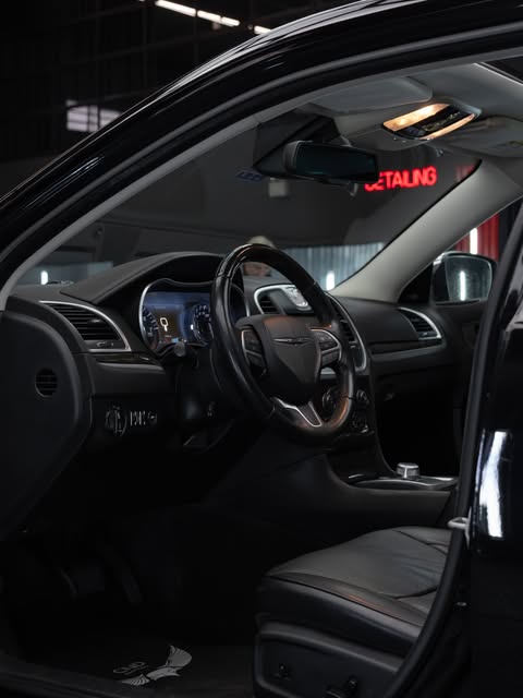 CHRYSLER 300C - Imagem 2