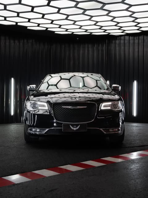 CHRYSLER 300C - Imagem 3