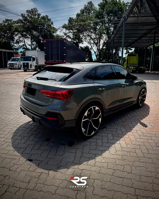 AUDI Q3 SPORTBACK PERFORMANCE BLACK - Imagem 4