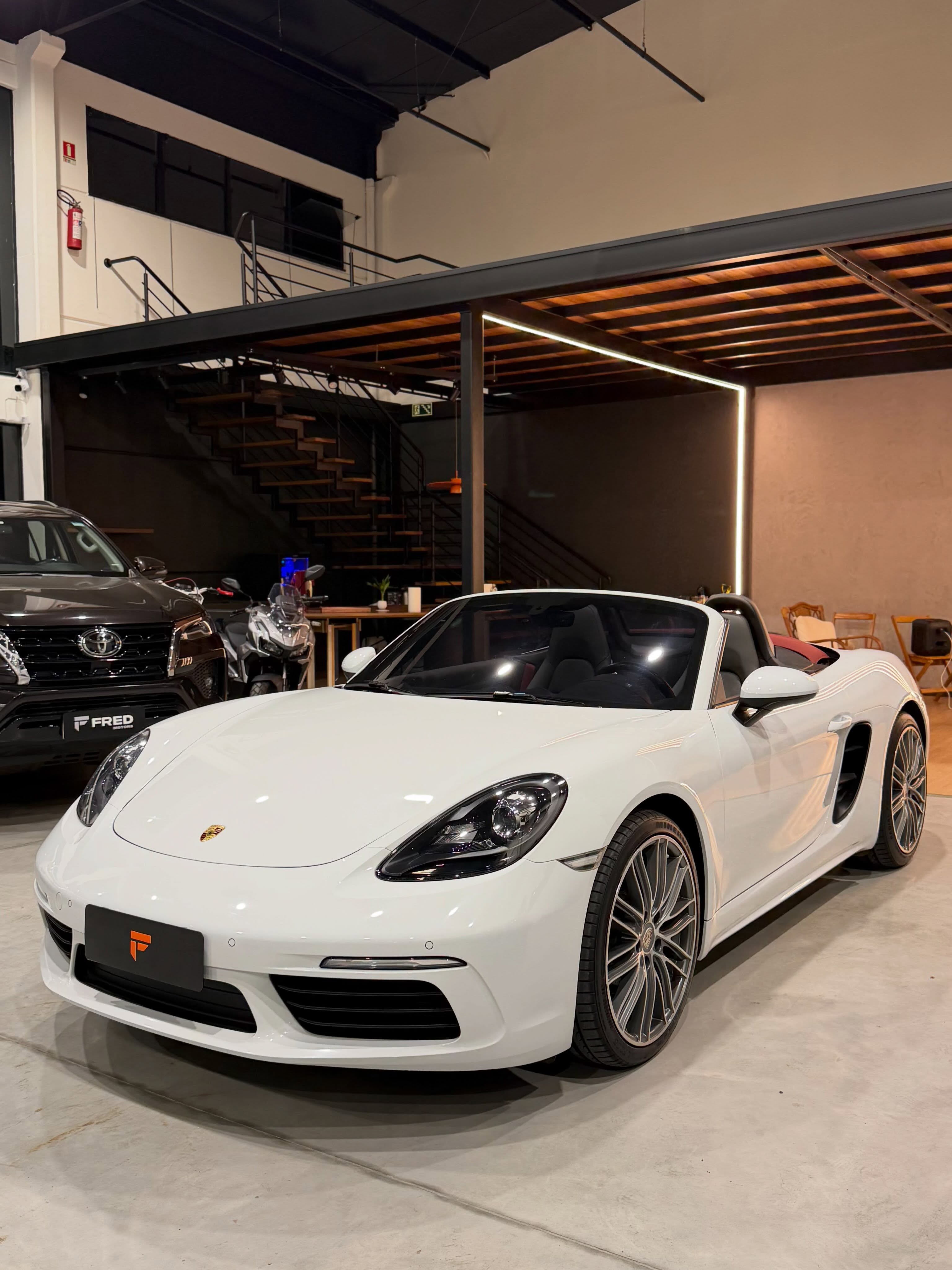 PORSCHE 718 BOXSTER 2.0 TURBO - Imagem 4