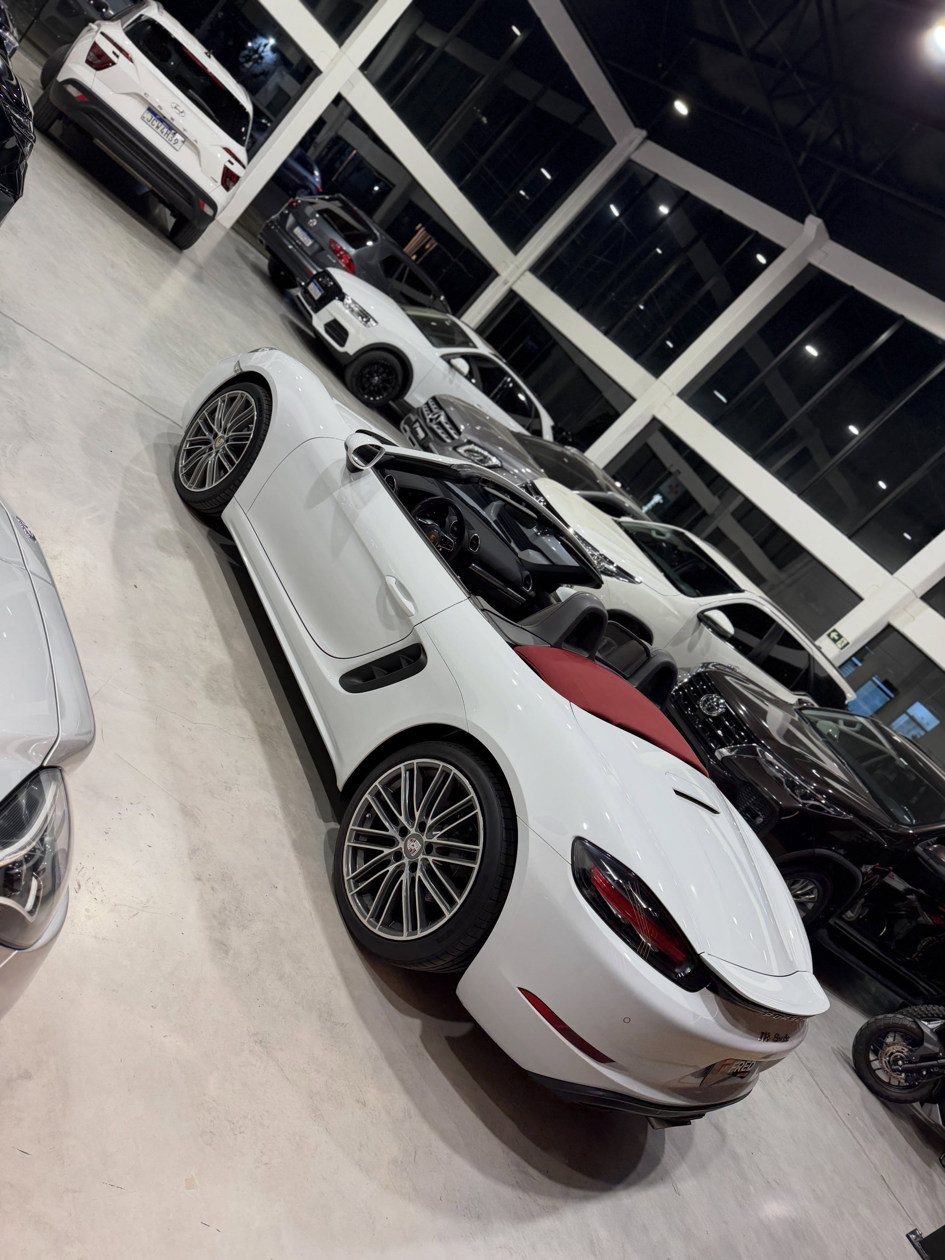 PORSCHE 718 BOXSTER 2.0 TURBO - Imagem 8