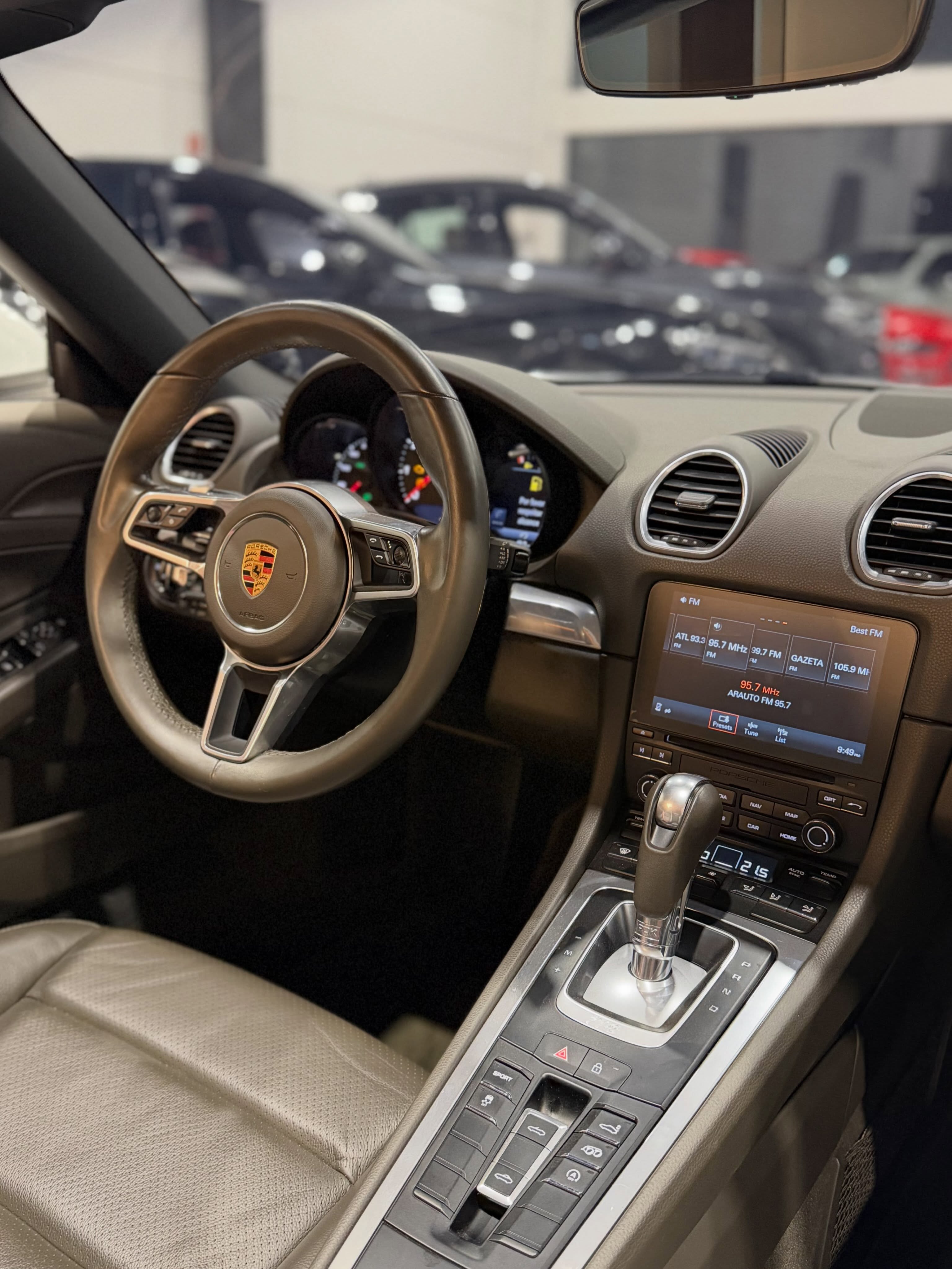 PORSCHE 718 BOXSTER 2.0 TURBO - Imagem 10