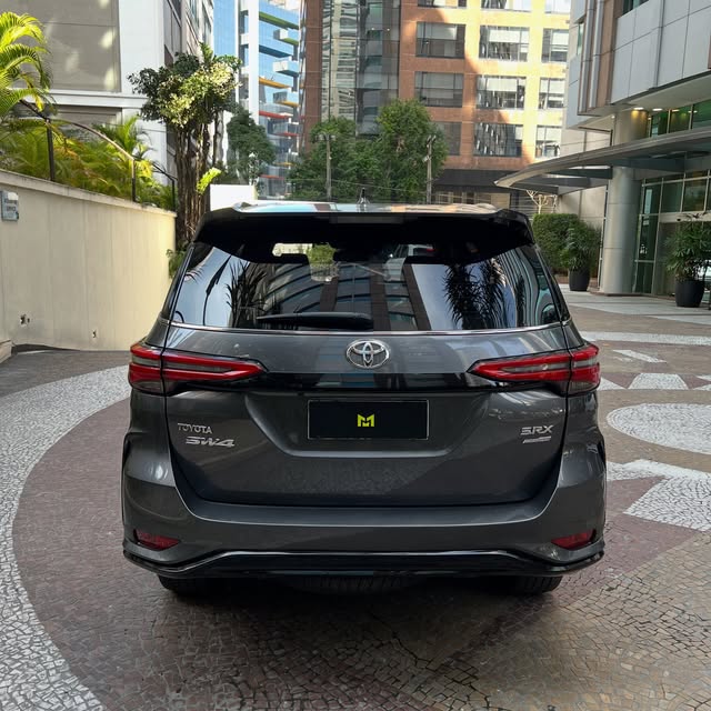 TOYOTA HILUX SW4 SRX PLATINUM - Imagem 6