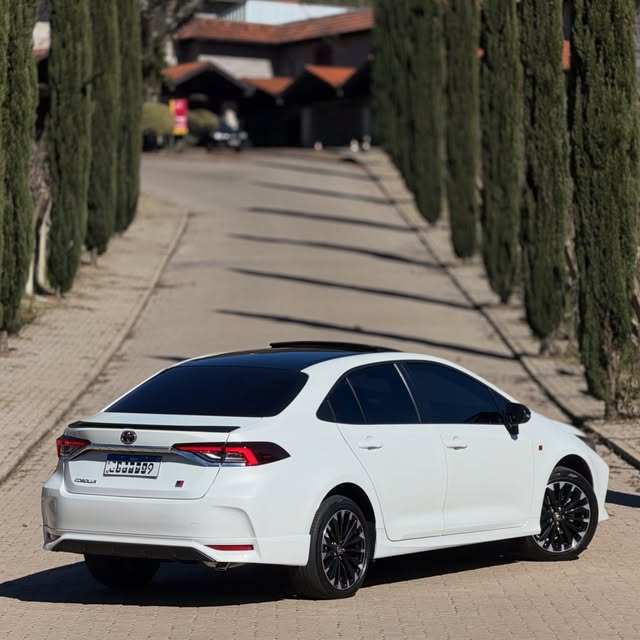 TOYOTA COROLLA GR-S - Imagem 11