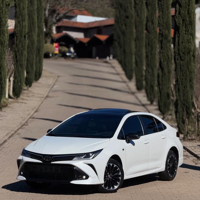 TOYOTA COROLLA GR-S - Imagem 12