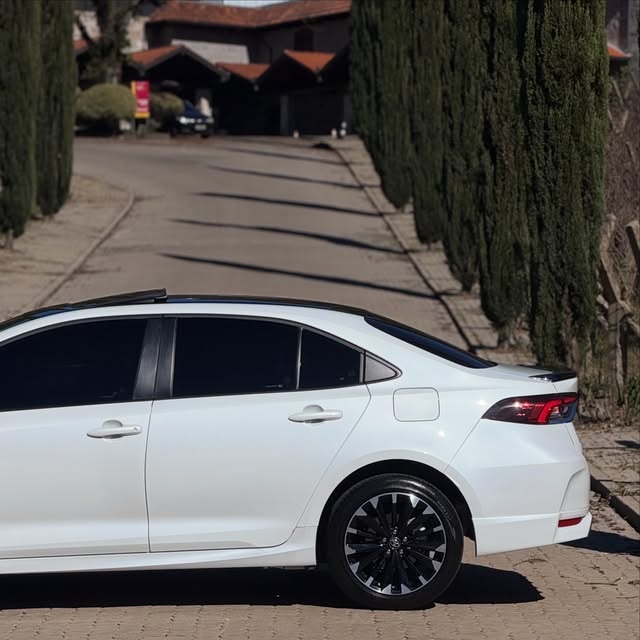 TOYOTA COROLLA GR-S - Imagem 4