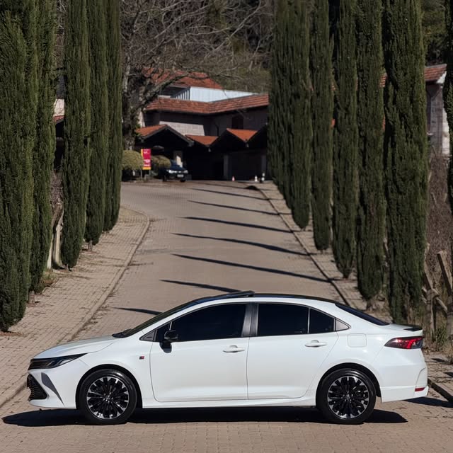 TOYOTA COROLLA GR-S - Imagem 9