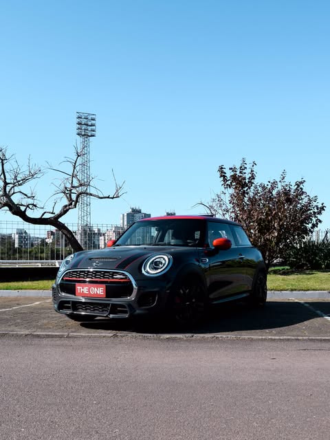 MINI COOPER JOHN COOPER WORKS - Imagem 1