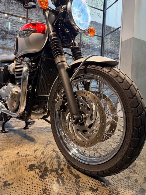 TRIUMPH BONNEVILLE - Imagem 2