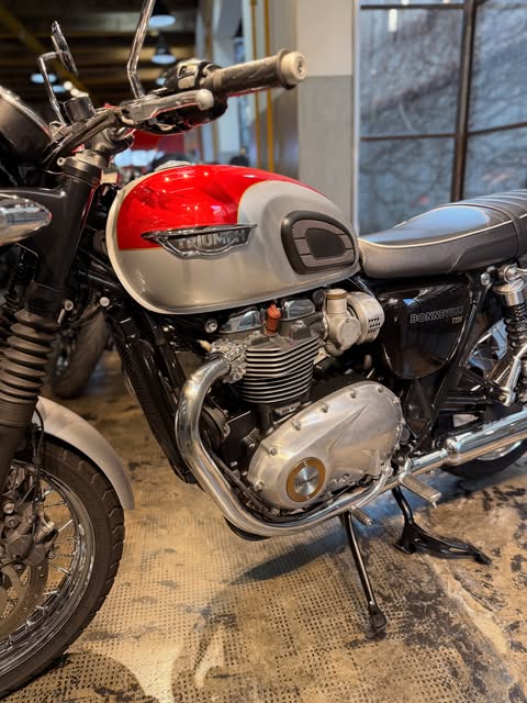 TRIUMPH BONNEVILLE - Imagem 8