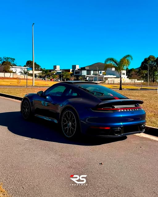 PORSCHE 911 CARRERA - Imagem 4