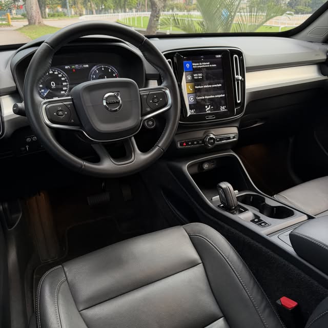 VOLVO XC40 T5 MOMENTUM BLINDADO - Imagem 7