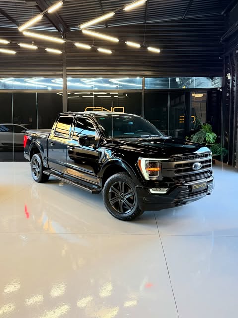 FORD F-150 LARIAT - Imagem 1