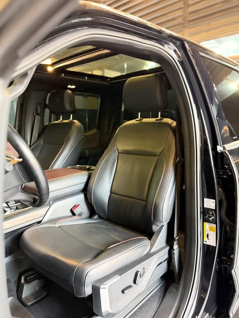 FORD F-150 LARIAT - Imagem 7