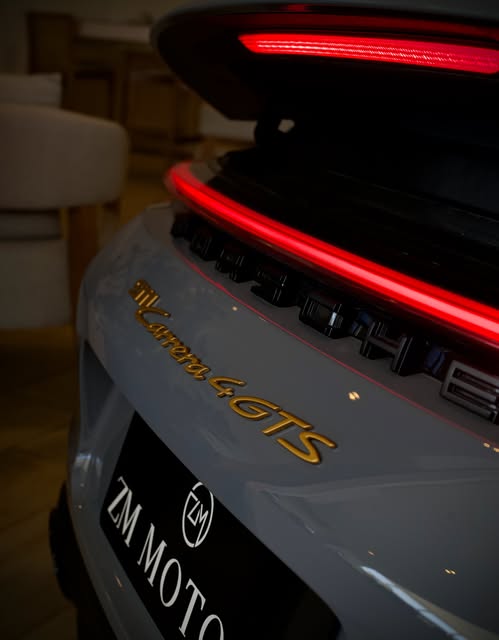 PORSCHE 911 CARRERA 4 GTS CABRIOLET PDK - Imagem 2