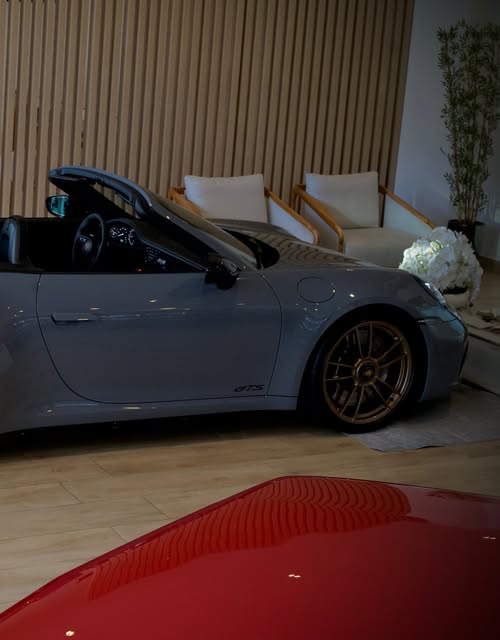 PORSCHE 911 CARRERA 4 GTS CABRIOLET PDK - Imagem 16
