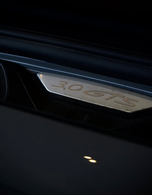 PORSCHE 911 CARRERA 4 GTS CABRIOLET PDK - Imagem 17