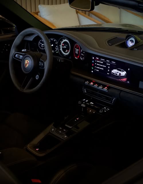 PORSCHE 911 CARRERA 4 GTS CABRIOLET PDK - Imagem 7