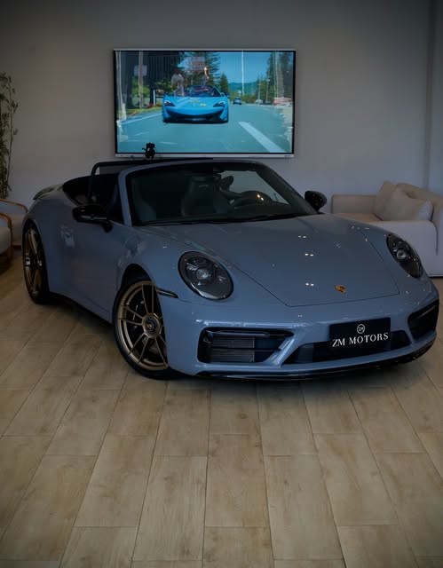 PORSCHE 911 CARRERA 4 GTS CABRIOLET PDK - Imagem 8