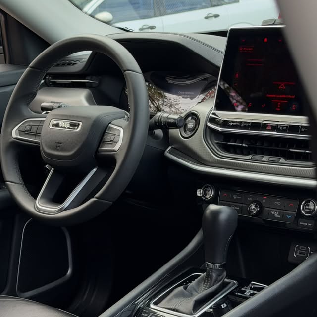 JEEP COMPASS LONGITUDE - Imagem 4