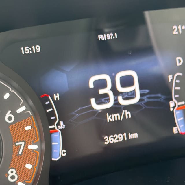 JEEP COMPASS LONGITUDE - Imagem 5