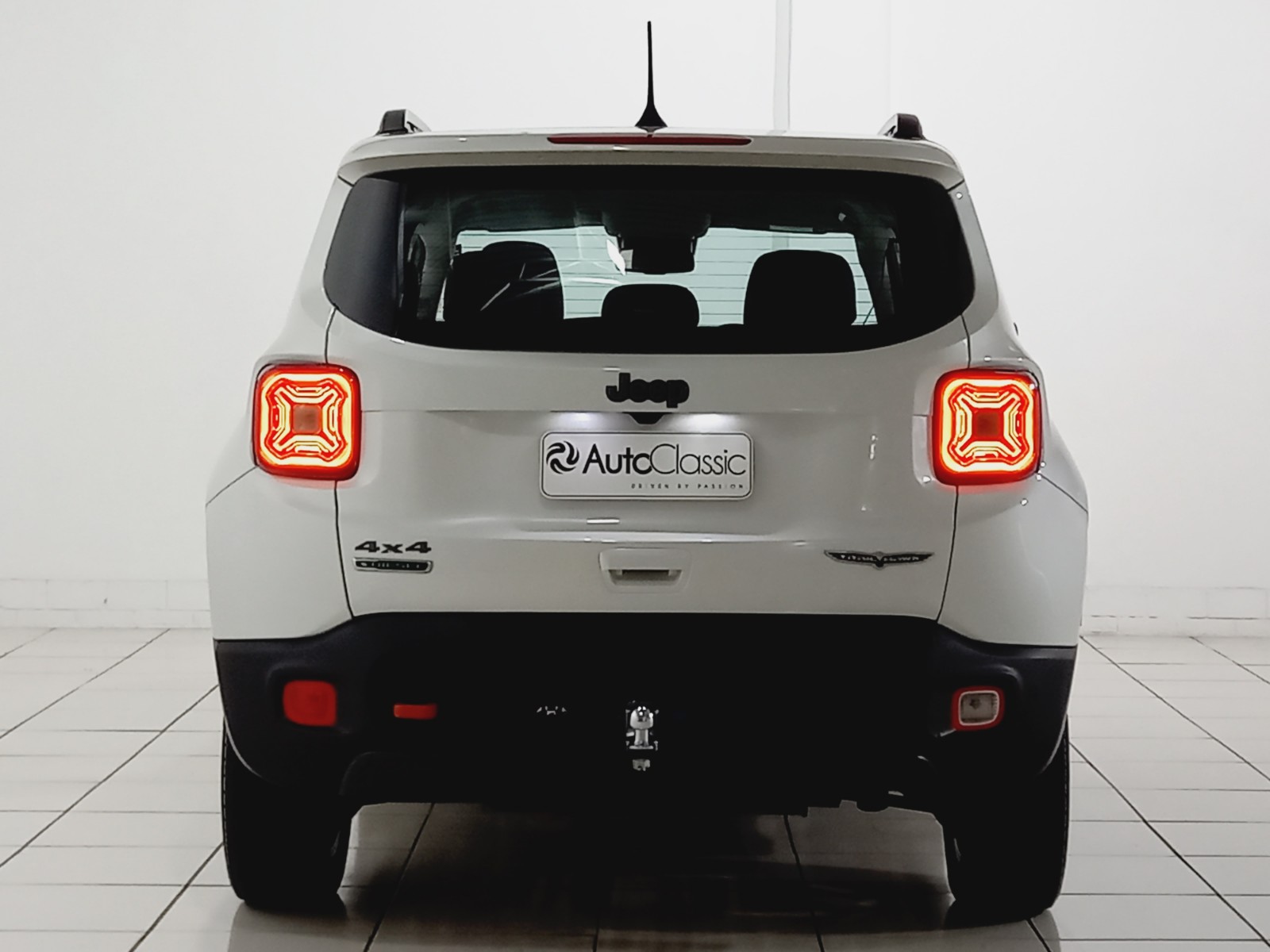 JEEP RENEGADE TRAILHAWK 2.0 4X4 DIESEL - Imagem 2
