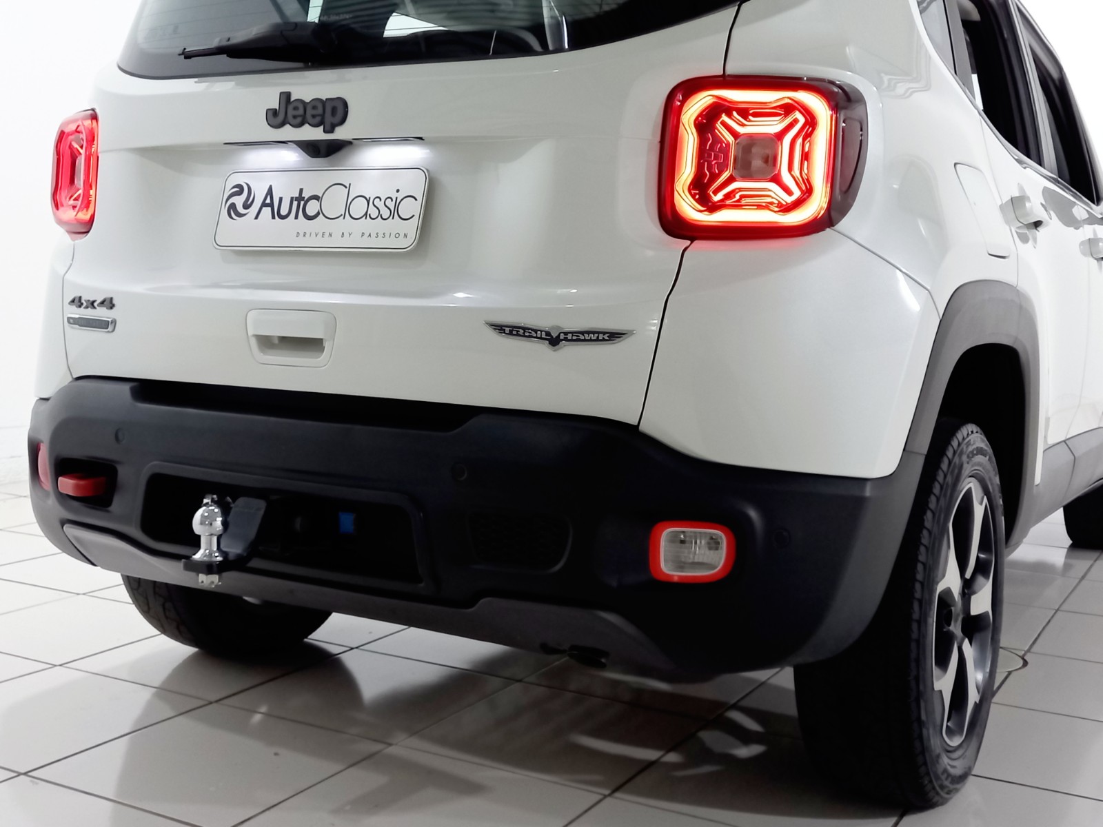 JEEP RENEGADE TRAILHAWK 2.0 4X4 DIESEL - Imagem 4