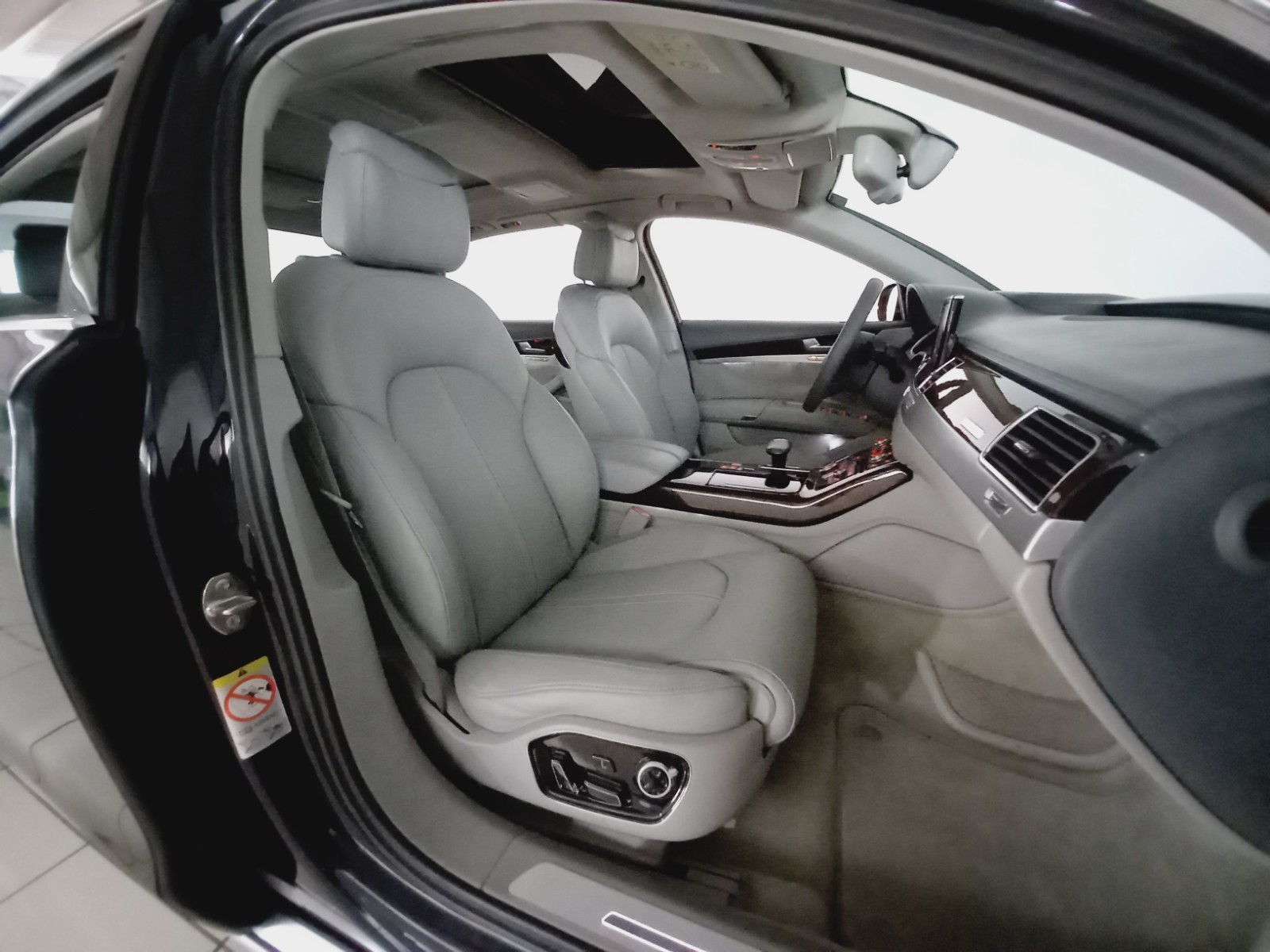 AUDI A8L - Imagem 7